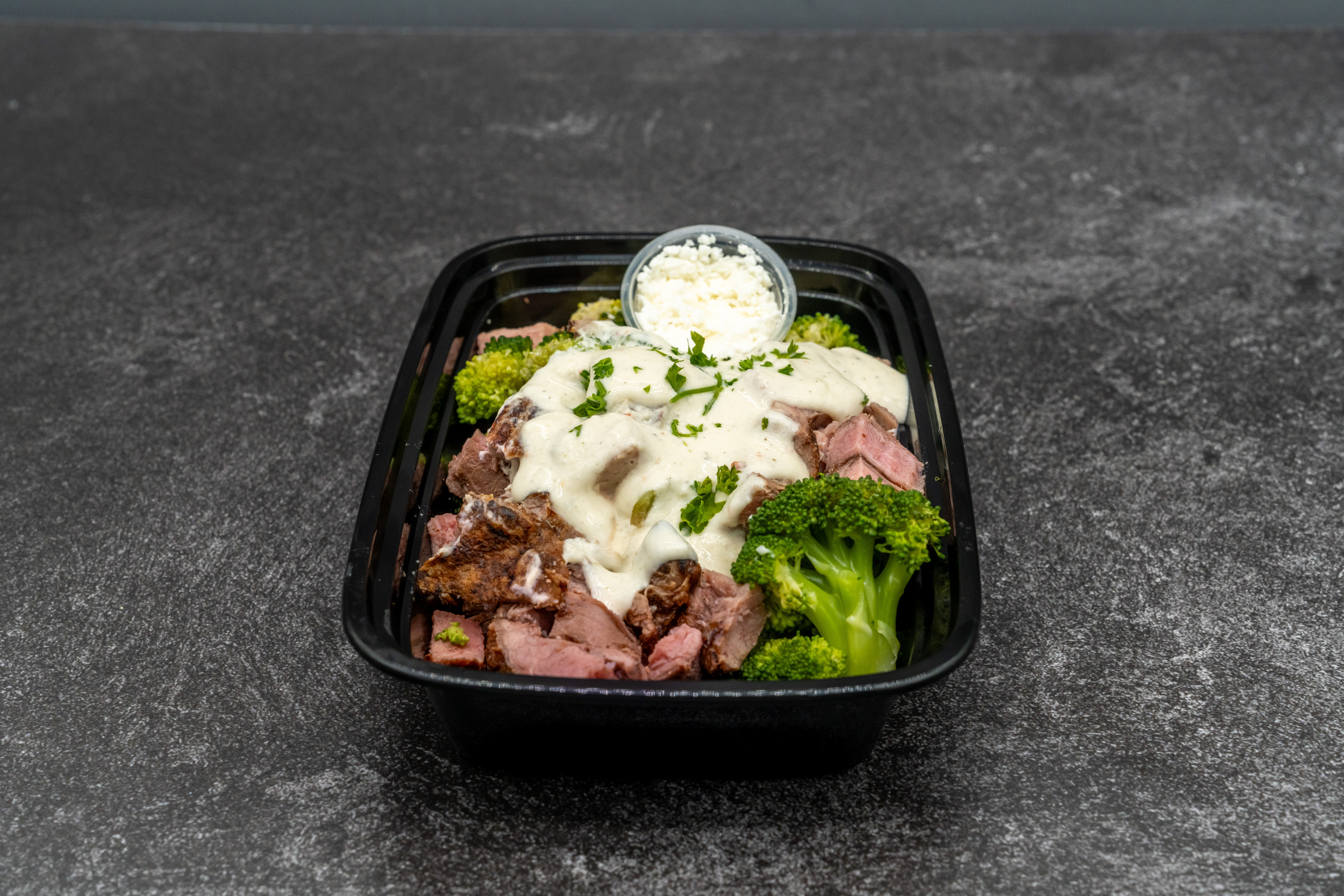 GARLIC PARMESAN STEAK BOWL