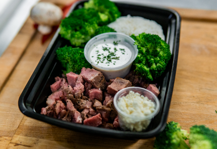 GARLIC PARMESAN STEAK BOWL
