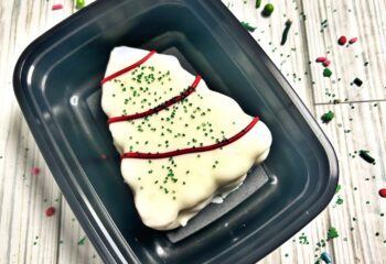 VANILLA CHRISTMAS TREE PROTEIN CAKE