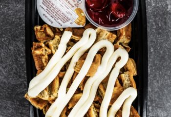 STRAWBERRY CHEESECAKE PROTEIN WAFFLES STRAWBERRY CHEESECAKE PROTEIN WAFFLES