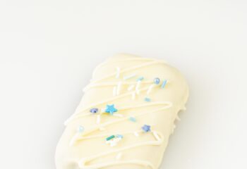 BLUEBERRY DONUT PROTEIN SNACK BAR