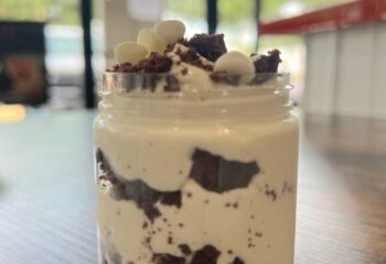 RED VELVET PROTEIN CHEESECAKE JAR