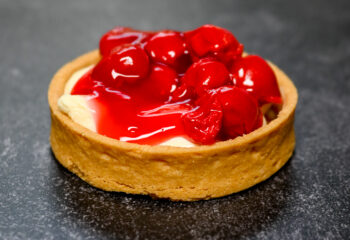 CHERRY PROTEIN CHEESECAKE