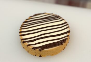 CHOCOLATE PROTEIN CHEESECAKE